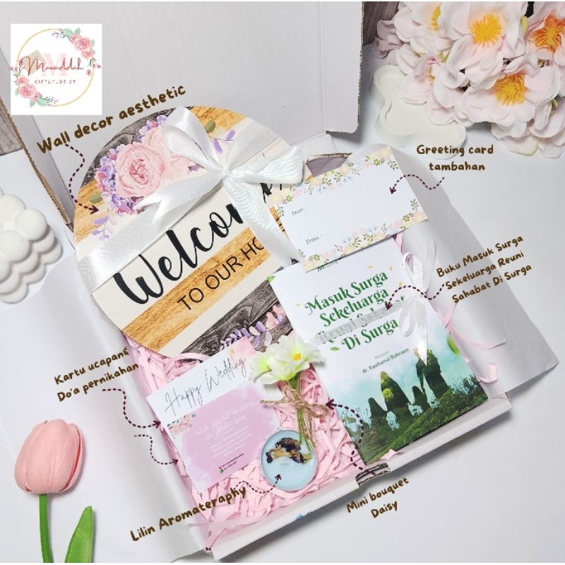 

Hampers Kado Pernikahan|Wedding Gift|Ukuran Box 22X22X4cm