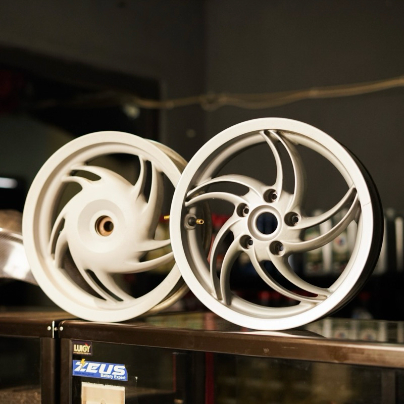 Velg fly vespa matic r12
