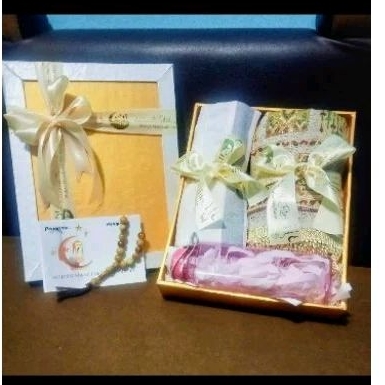 

Hampers sejadah sarung 001
