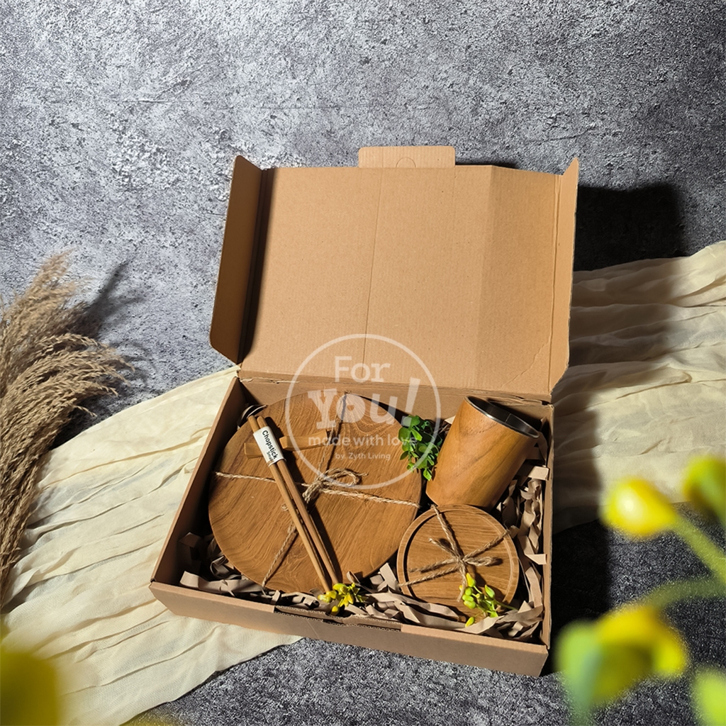 Hampers Family Set Lebaran Kayu Jati Aesthetic / Hampers Paket dan Gift Set Piring Bundar, Tatakan S