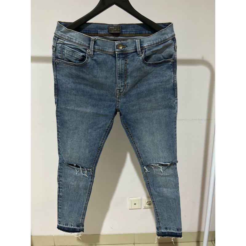 Zara Men Skinny Ripped Blue Jeans