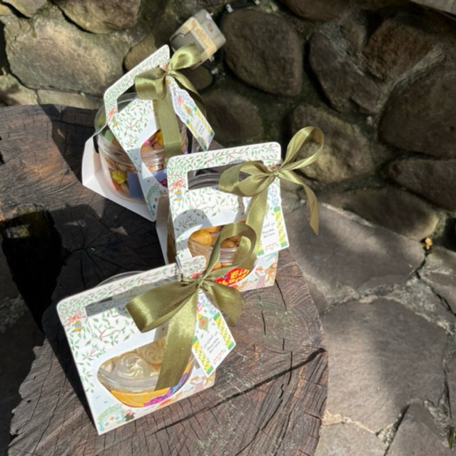 

Hampers Lebaran Idul Fitri by miccabake