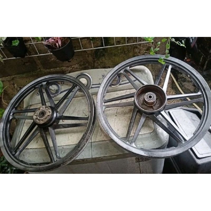 velg kawasaki zx 130 original