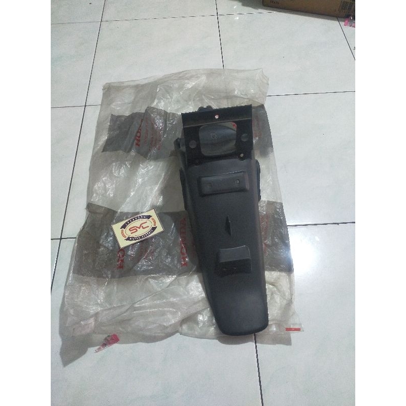 80100-KEH-930 spakbor slebor belakang Megapro lama tahun 1999-2005 ORI AHM