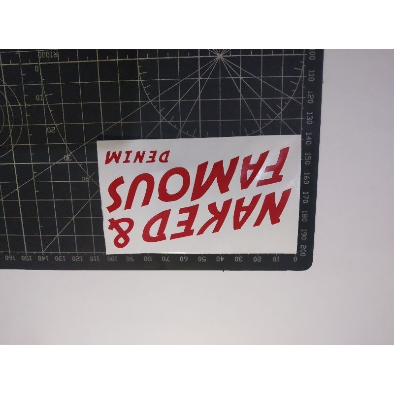 

stiker cutting naked and famouse