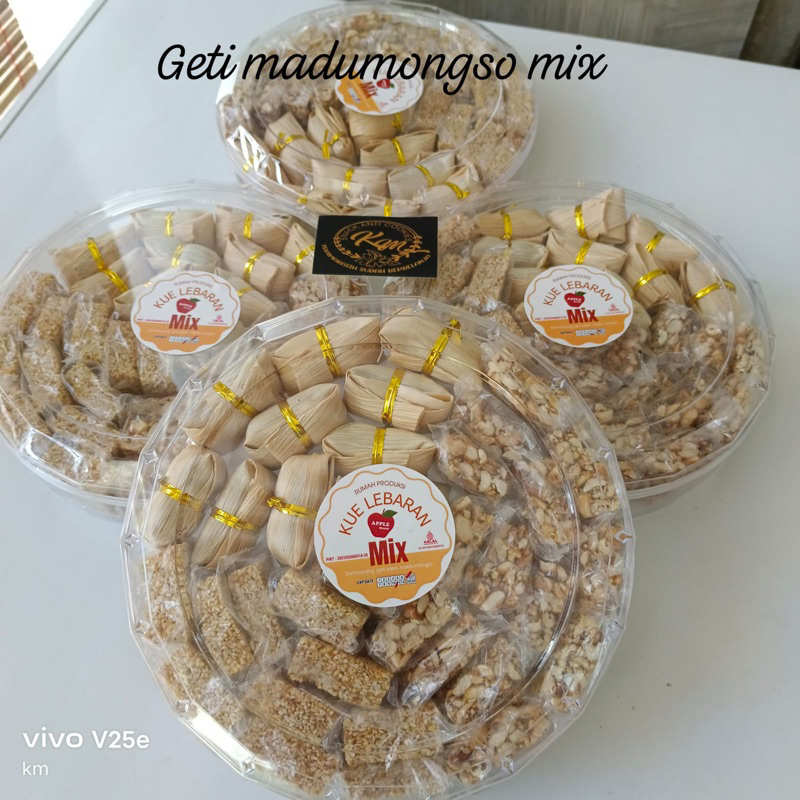 

MADUMONGSO KLOBOT MIX GETI WIJEN OLEH - OLEH KHAS BLITAR