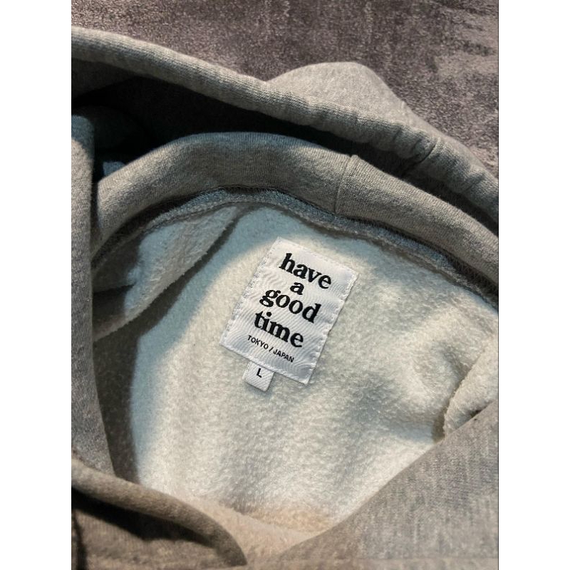 hoodie hagt small logo