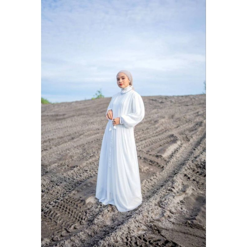 gamis wanita polos hitam putih lebaran cantik mewah elegan polos