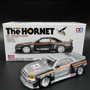 MINI GT KHMG093 CHASE KAIDO NISSAN SKYLINE GTR R34 TAMIYA "THE HORNET" f_01L