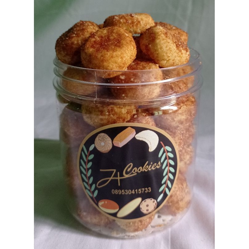

Palm cheese by Zi Cookies/ Kue kering/ Kue lebaran / kemasan 600ml