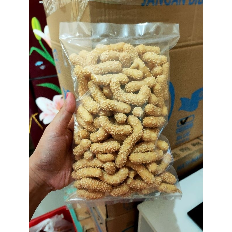 

Keciput panjang 250gram //cemilan ringan keciput wijen