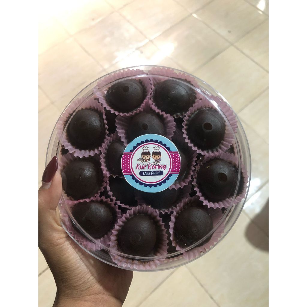 

Bola Coklat (Kue Kering)