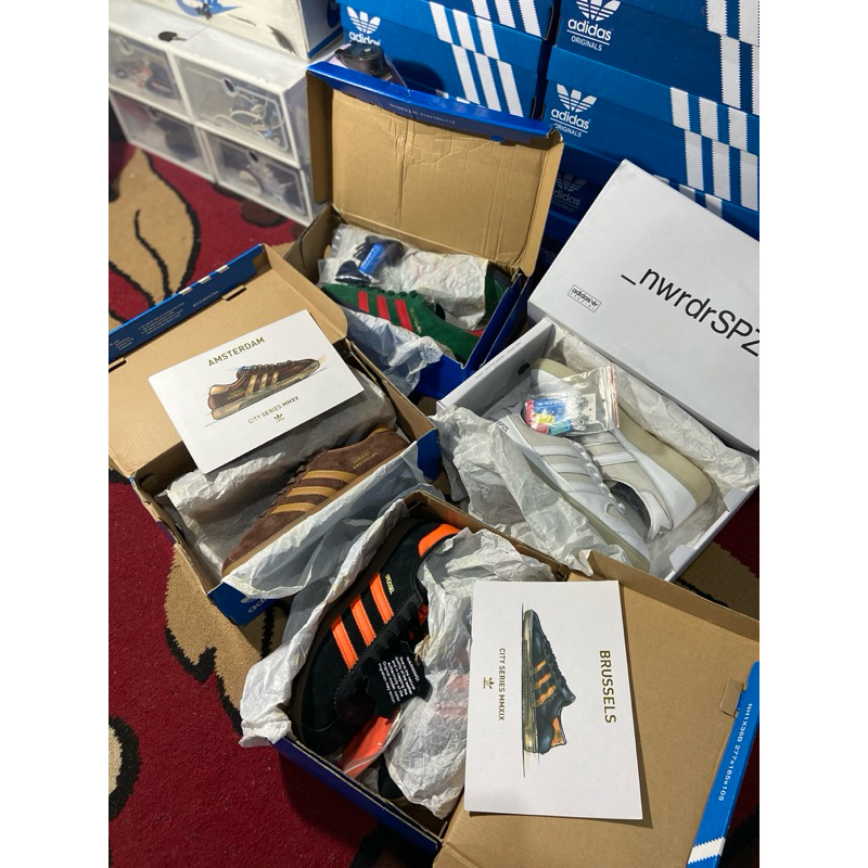 borongan sepatu Adidas