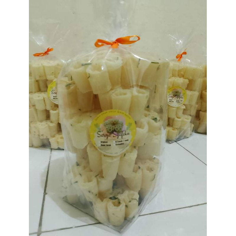 

Saroja syafaku - varian daun jeruk - khas ciamis isi 24 pcs setara 250gr