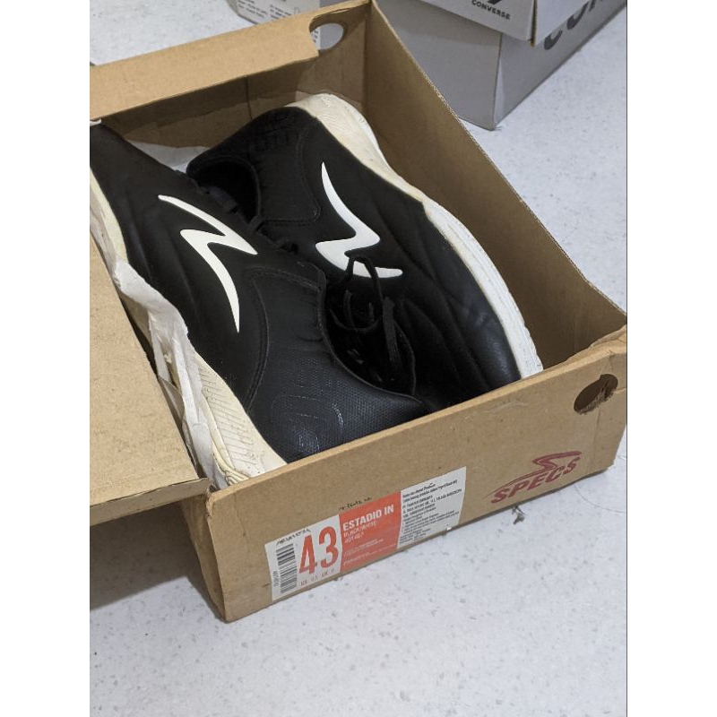 Sepatu futsal SPECS Estadio in black