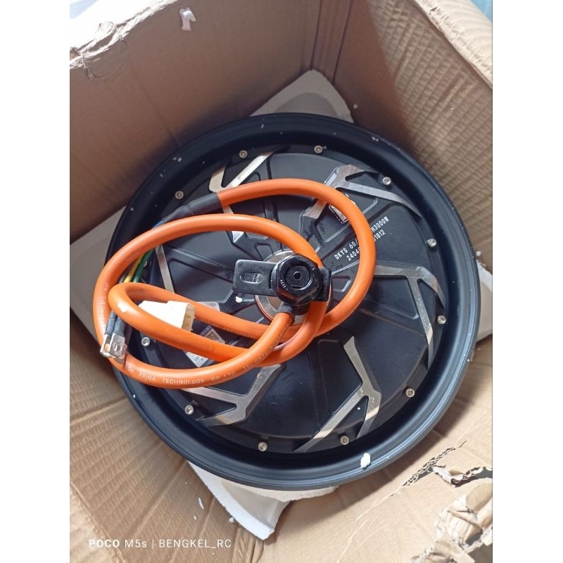 dinamo bldc motor listrik 3000w 12" inch dkys