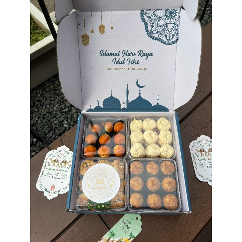 

Ngcakery cookies, Paket Premium butter wisman, paket isi 4 toples 350gr