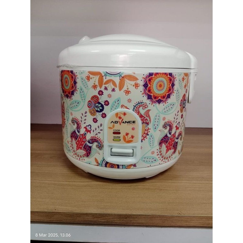 Magic com ADVANCE G-22 / Penanak Nasi ADVANCE G-22 kapasitas 1,8 L