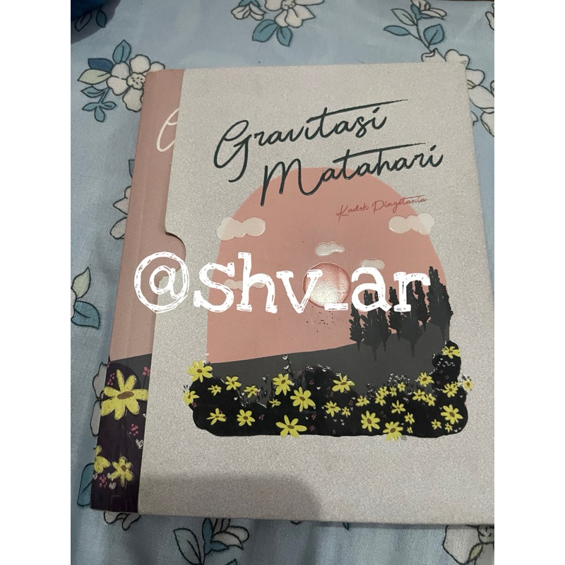 Preloved Novel Gravitasi Matahari