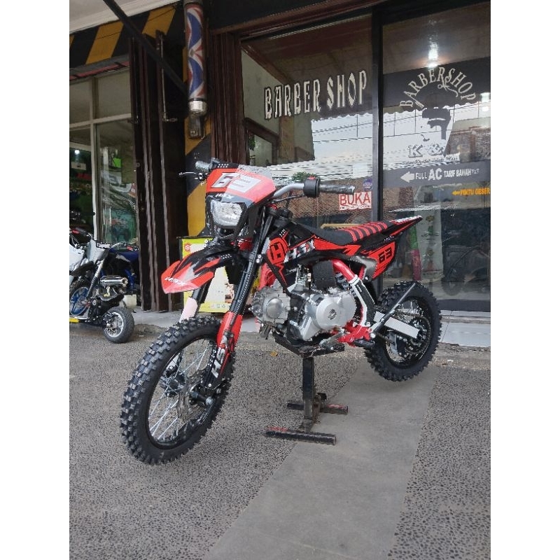 Medium Trail HSX 110 cc matic