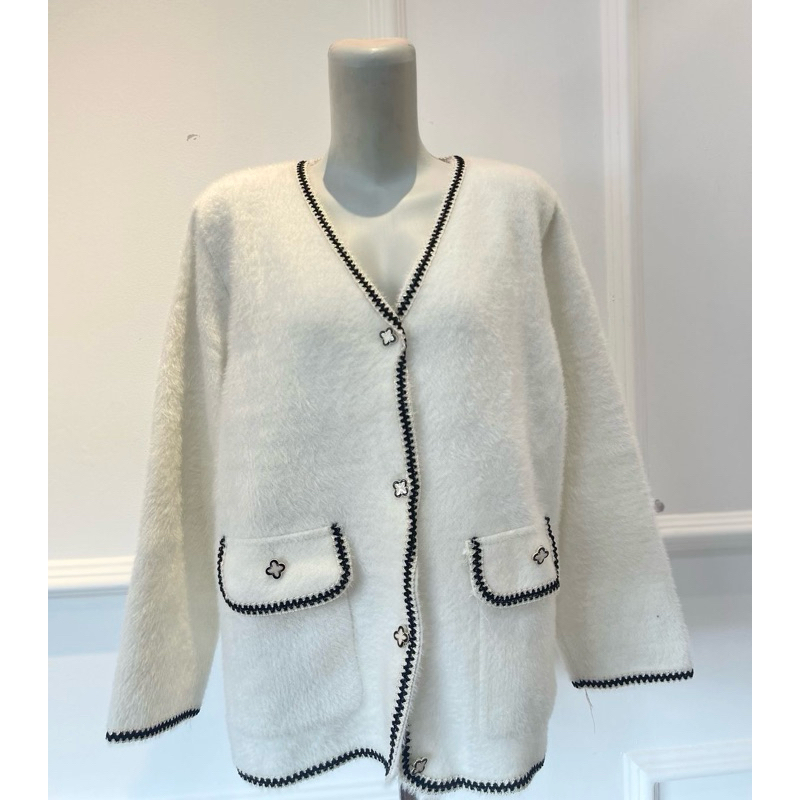 Blazer Wanita/Blazer Korean Style/Blazer Wanita Kekinian/Blazer Putih