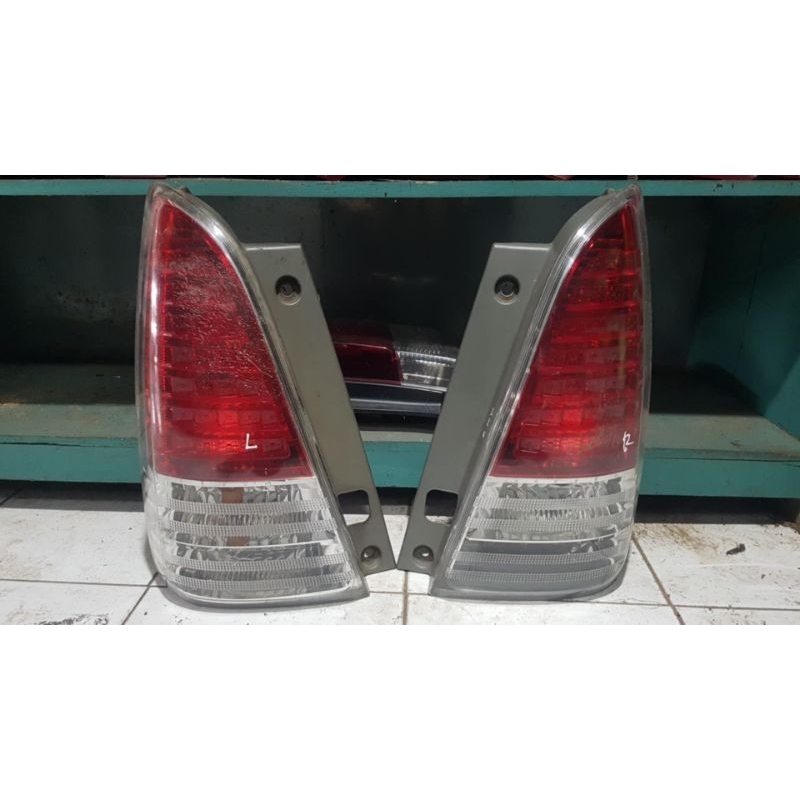 stoplamp innova lama per pasang copotan