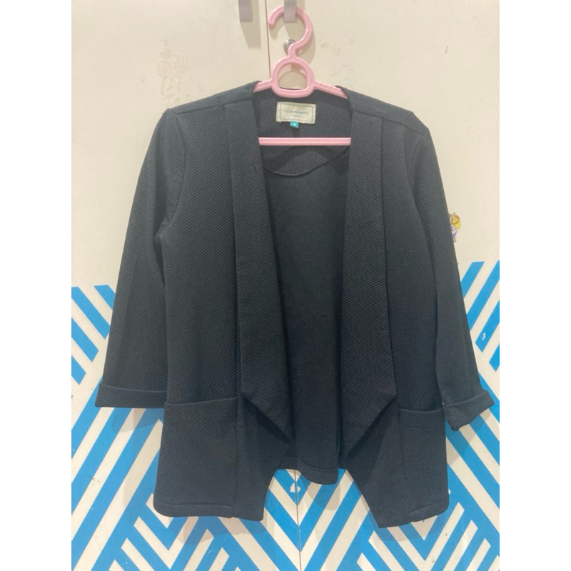 Preloved second bekas blazer hitam wanita perempuan netral OOTD fashion baju pakaian kerja kampus ku