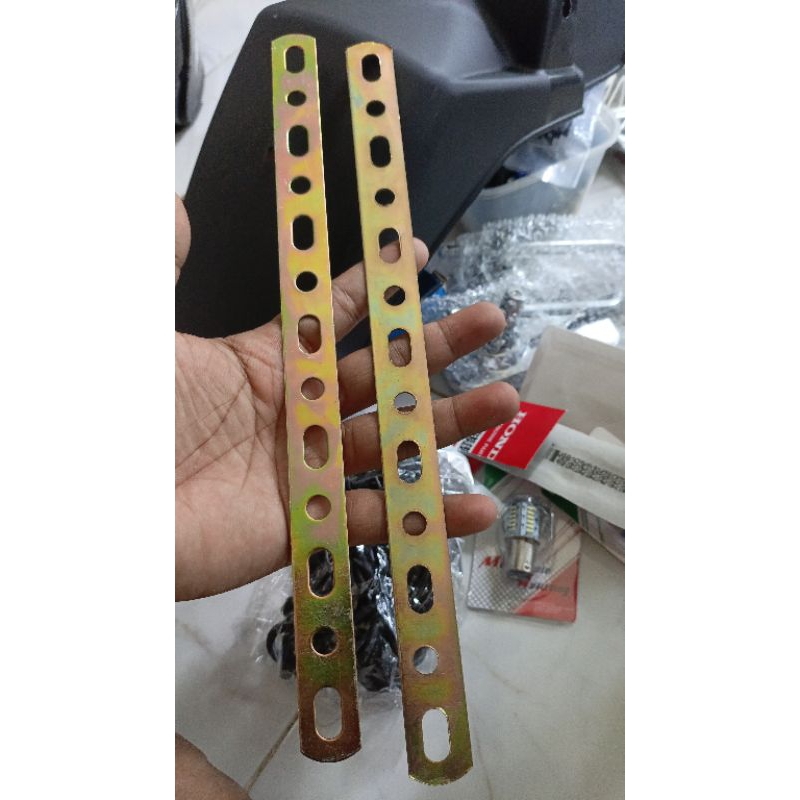 plat lubang plat bolong bolong