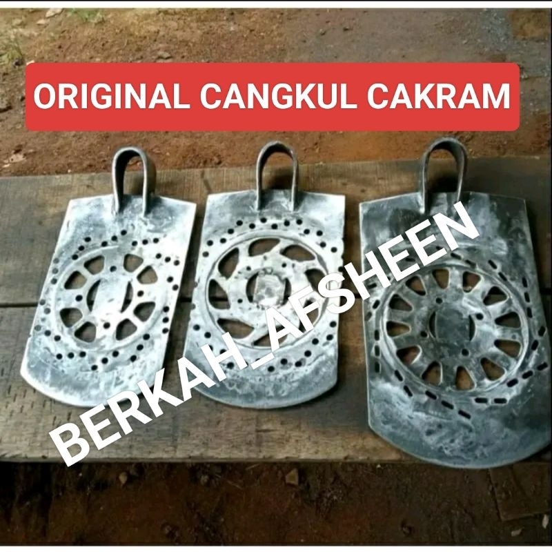 CANGKUL CAKRAM ASLI.SUDAH DI SEPUH TINGGAL PAKAI