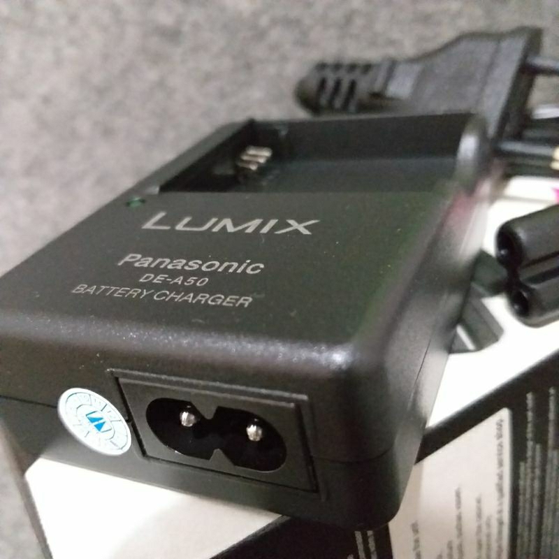 Charger Panasonic DE-A50 For DMW-BCM13e