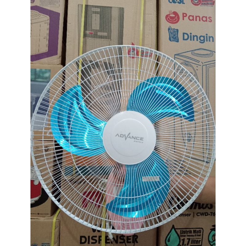 kipas angin dinding advance 18 inch / wall fan advance 18 inch (WARNA RANDOM)