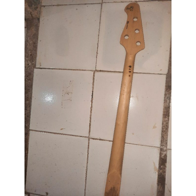 Neck bass gillmore pabrikan