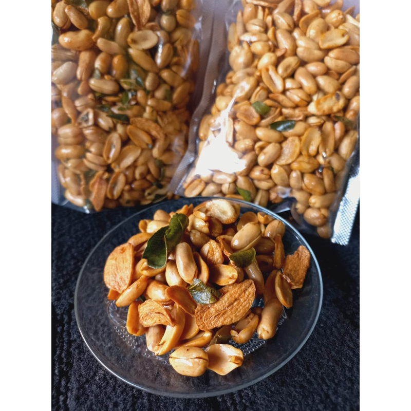 

Kacang Bumbu Asin Daun Jeruk Garlic