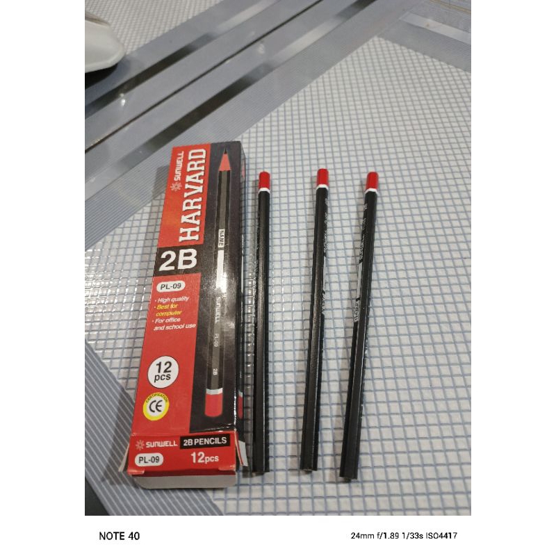 

(1 pak isi 12 ) pensil 2B/pensil harvard