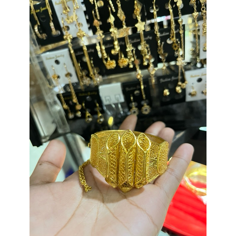 sepuhan emas Kendari bambu