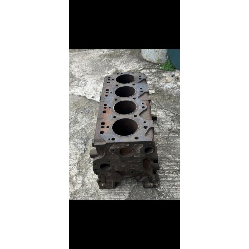 Blok mesin Toyota hardtop 2F diesel