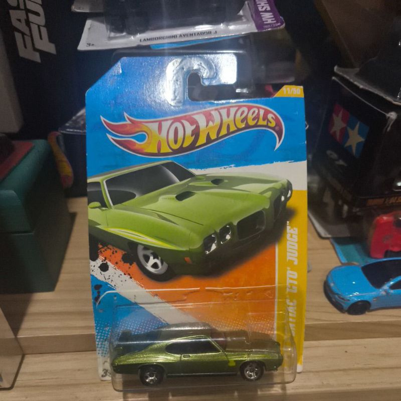 HW Hot Wheels 70 Pontiac GTO Judge hijau 2011