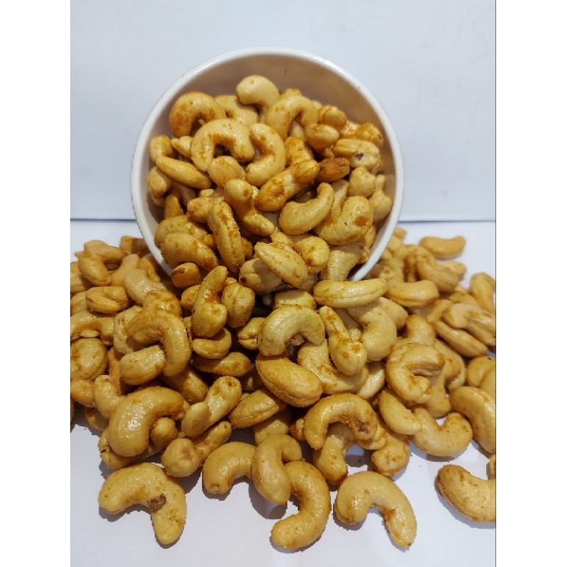 

Kacang Mede Super Original Asin Ringan 500gram