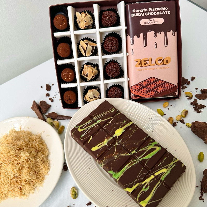 

Zelco - JUMBO Dark Coklat Dubai Pistachio Chocolate Kunafa Camilan Cokelat