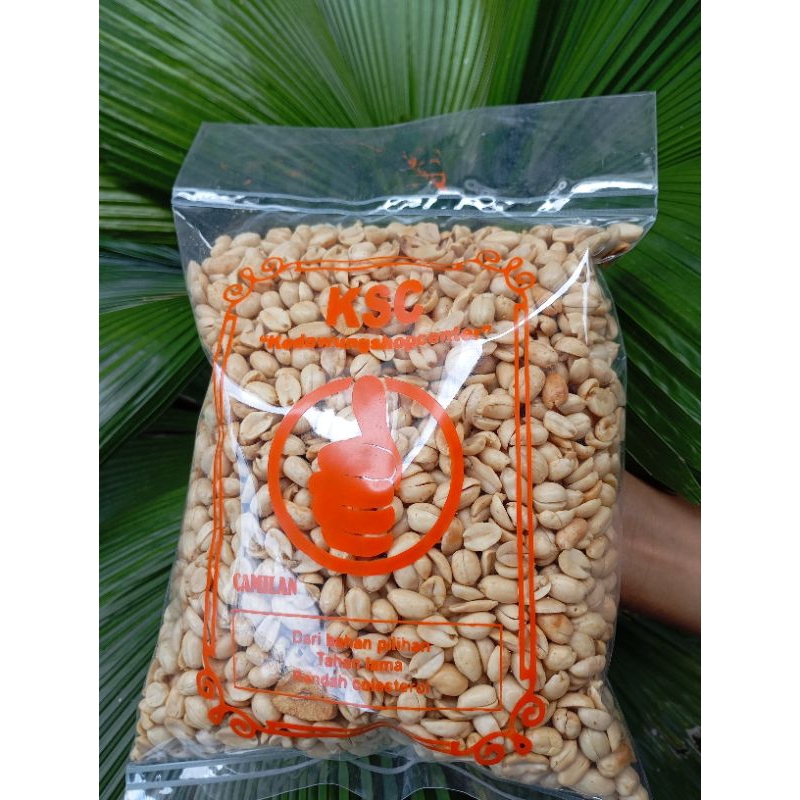 

KACANG BAWANG 1 Kg GURIH RENYAH KHAS TUBAN Food Snacks Kering Goreng Camilan