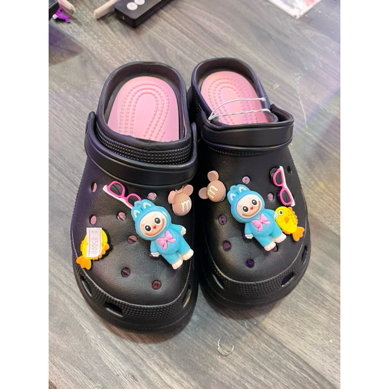 Sandal kodok Labubu dewasa