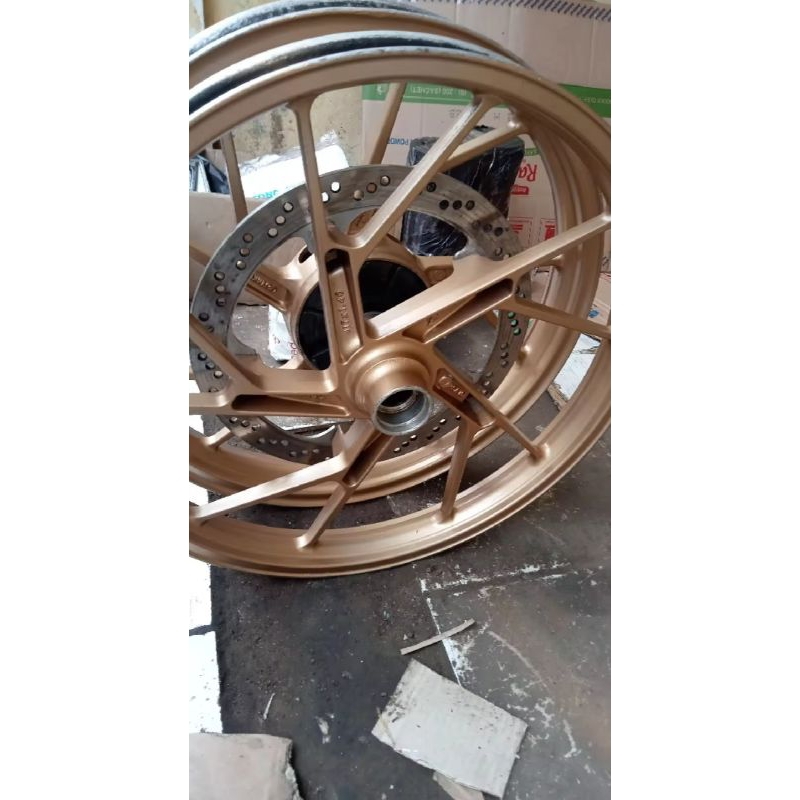 velg depan belakang satria fu copotan original gold