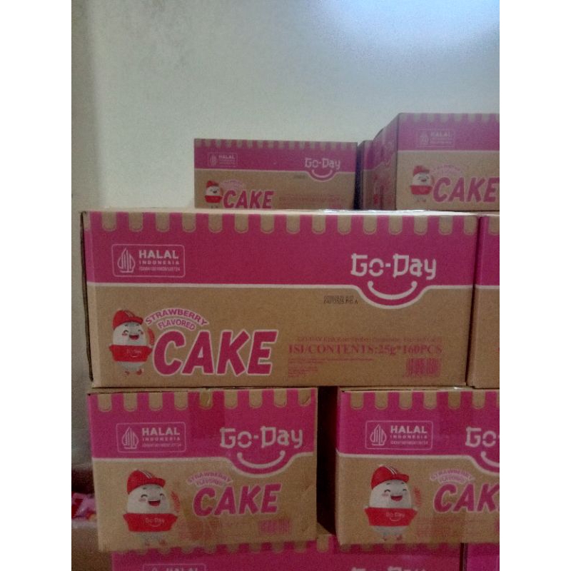 

go day cake strawberry 1 karton isi 16 renceng
