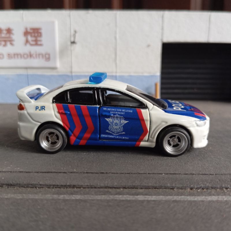 Tomica Takara Tomy loose custom Mitsubishi Lancer Evolution X Evo British police type polisi Indones