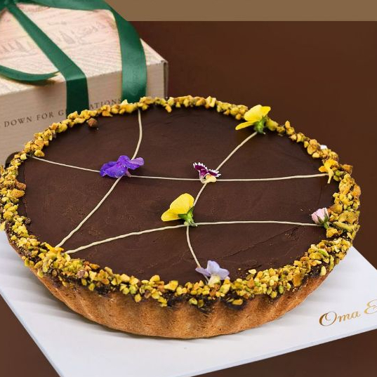 

Oma Elly Hampers - Pistachio Kunafa Tart With Chocolate Ganache