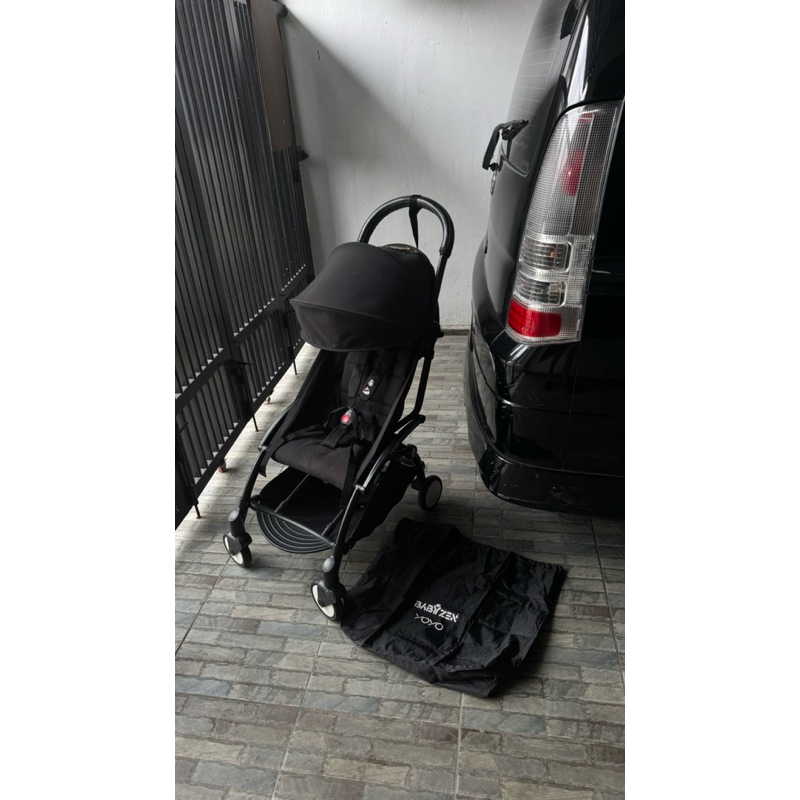 babyzen yoyo + all black stroller preloved