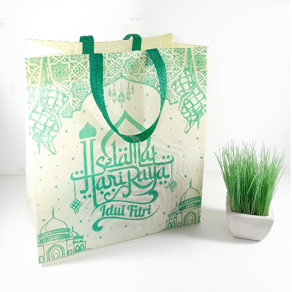 

GOODIE BAG Lebaran Idul Fitri Hari Raya Ramadhan TAS SPUNBOND UKURAN 40x35x20 BOX KUE BINGKISAN PARCEL