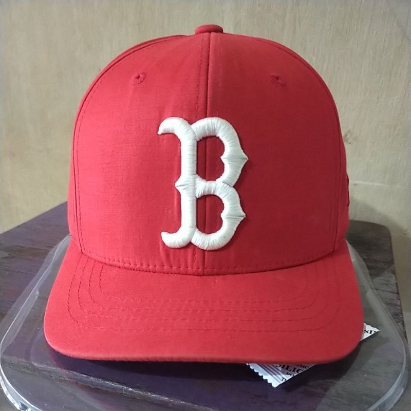 topi visor pendek boston mlb merah.used