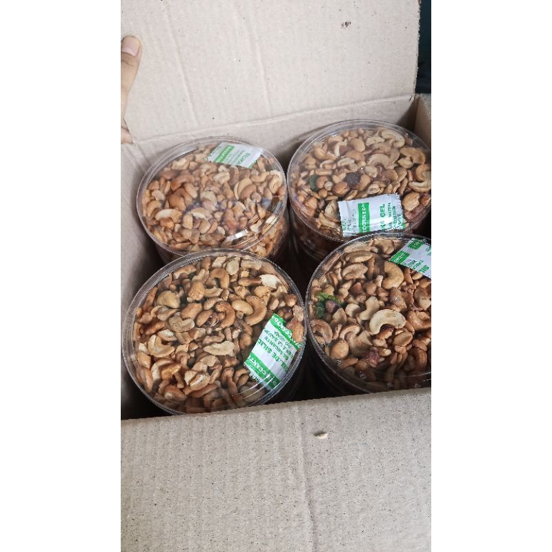 

kacang mete