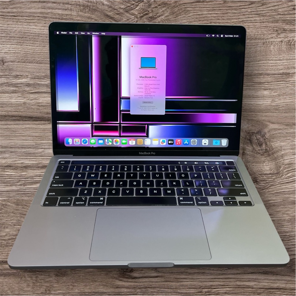 Macbook Pro 2020 13" Core i5/i7 16-512/1TB Touchbar garansi 1bulan
